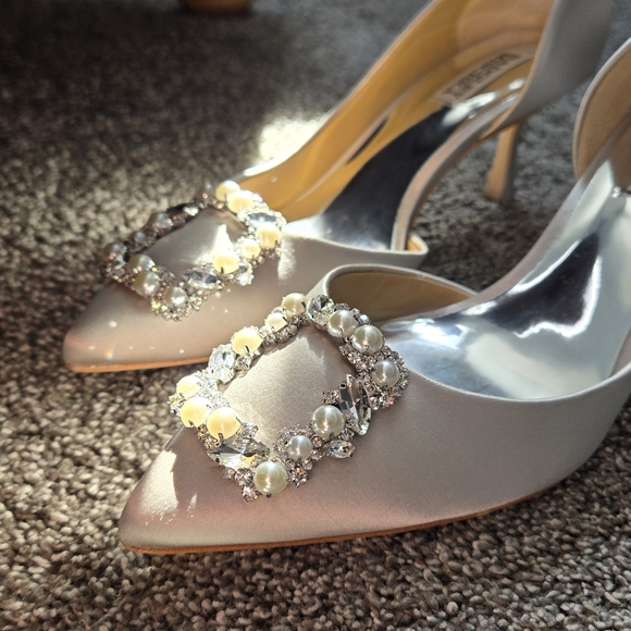 Badgley Mischka Silver Satin Crystal Heels - Picture 6 of 12